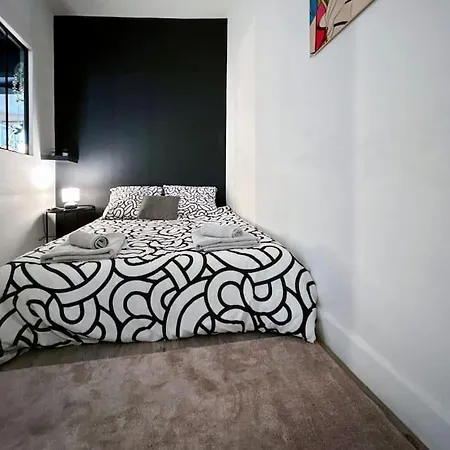 Cocon Urbain Proche Canal Saint-martin Apartment *
